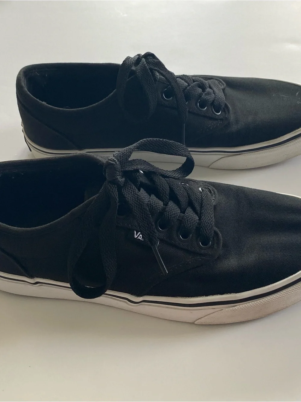 Vans Black Canvas Low-Top Lace-Up Sneakers mens 7 Womens 8.5 shoes